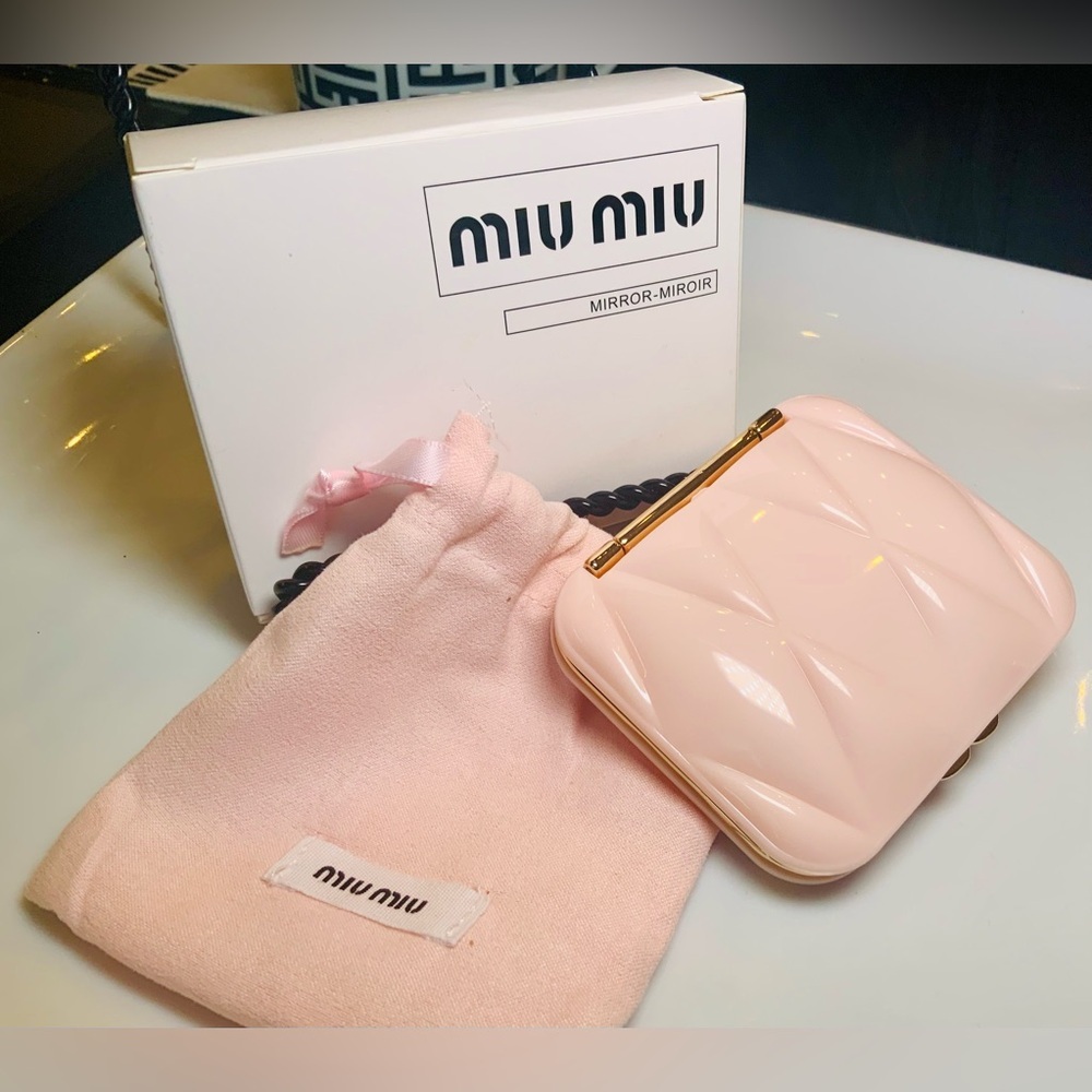 Authentic Miu Miu Pink Modern Quilted Compact Mirror Full Inclusion - Picture 5 of 7